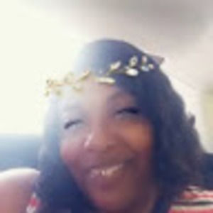 Meet your Posher, Dee